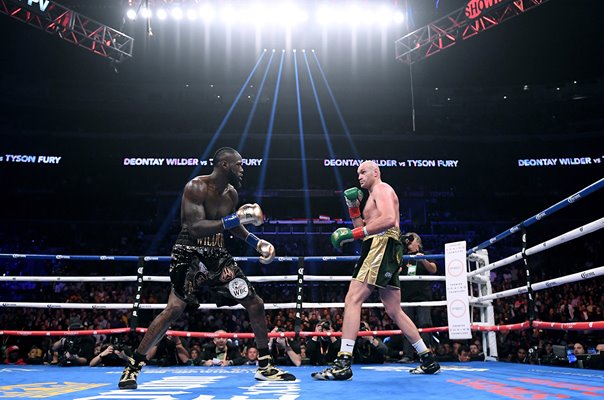 Deontay Wilder v Tyson Fury Los Angeles California 2018