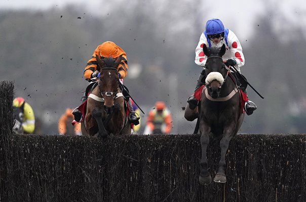 Clan des Obeaux v Thistlecrack King George Kempton 2018