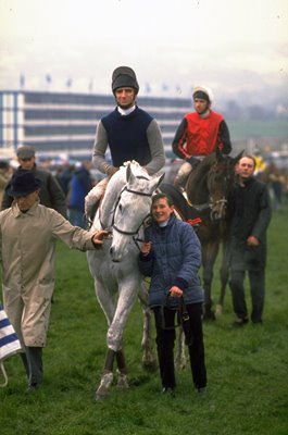 Desert Orchid wins Cheltenham Gold Cup 1989