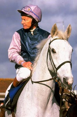 Desert Orchid ridden by Lester Piggott Wincanton 1998