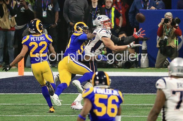 Rob Gronkowski New England Patriots catch v Rams Super Bowl 2019