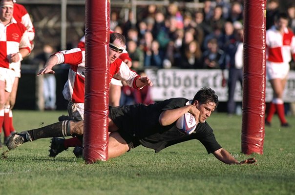 Zinzan Brooke New Zealand scores v Scotland 1993