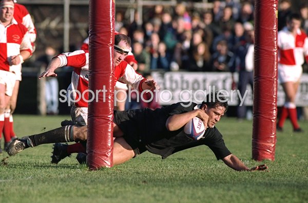 Zinzan Brooke New Zealand scores v Scotland 1993