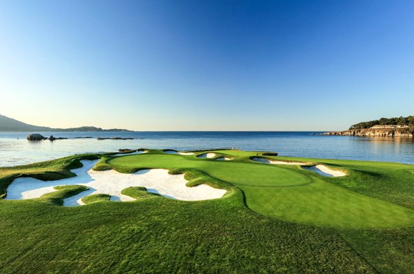 17th Green Par 3 Pebble Beach Golf Links California USA 