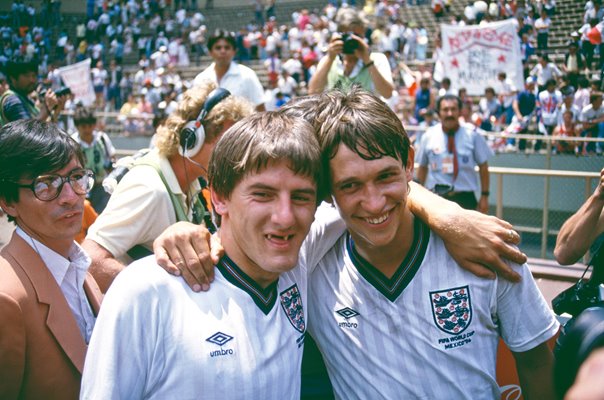 Peter Beardsley & Gary Lineker England v Paraguay World Cup 1986