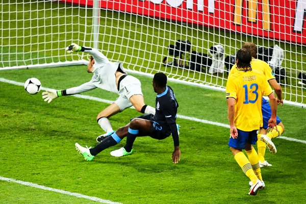 Danny Welbeck scores v Sweden EURO 2012