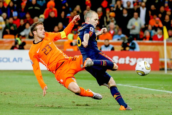 2010 World Cup Final - Iniesta scores v Holland