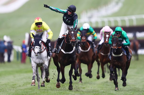 Nico de Boinville & Altior Queen Mother Champion Chase 2019