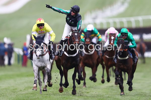 Nico de Boinville & Altior Queen Mother Champion Chase 2019