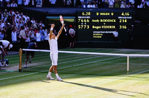 Roger Federer Winning Moment v Andy Roddick Wimbledon 2009