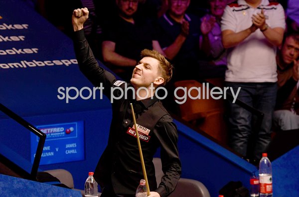 James Cahill celebrates v Ronnie O'Sullivan World Snooker 2019