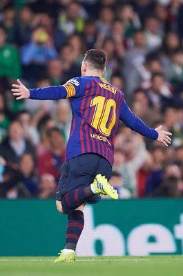 Lionel Messi Barcelona scores v Real Betis La Liga 2019