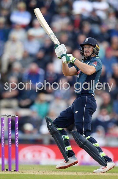Jos Buttler England Ramp Shot v Pakistan Southampton 2019