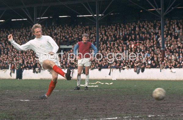 Dennis Law Manchester United v West Ham Upton Park