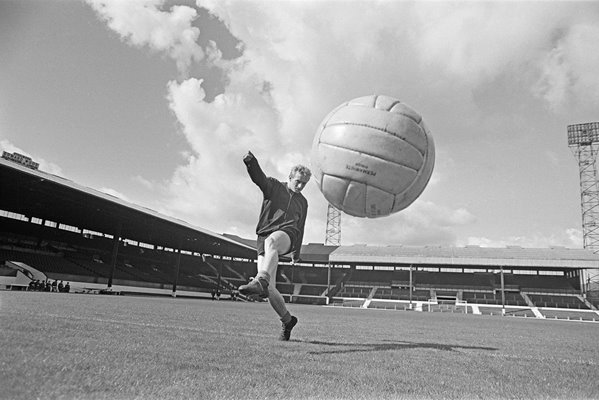 Denis Law Manchester United Old Trafford 1963