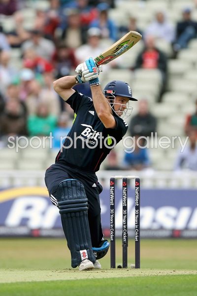 2010 ODI - Andrew Strauss hits out v Bangladesh