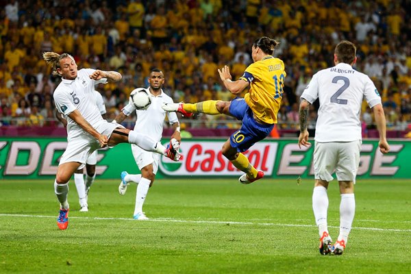 Zlatan Ibrahimovic of Sweden scores v France