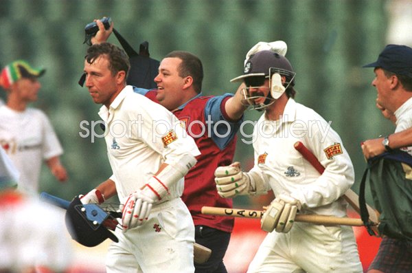 Mike Atherton & Jack Russell England Johannesburg Test 1995