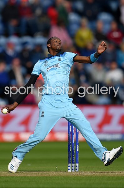 Jofra Archer England bowls v Bangladesh Cardiff World Cup 2019