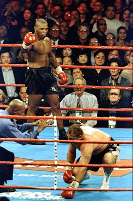 Mike Tyson beats Francois Botha Las Vegas 1999