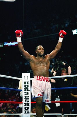  Lennox Lewis Great Britain beats Mike Tyson Memphis 2002