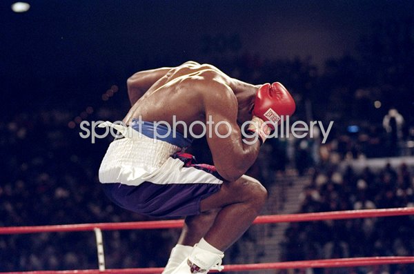 Evander Holyfield Ear Bite v Mike Tyson Las Vegas 1997