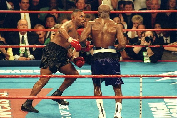Evander Holyfield beats Mike Tyson Heavyweight Fight Las Vegas 1996