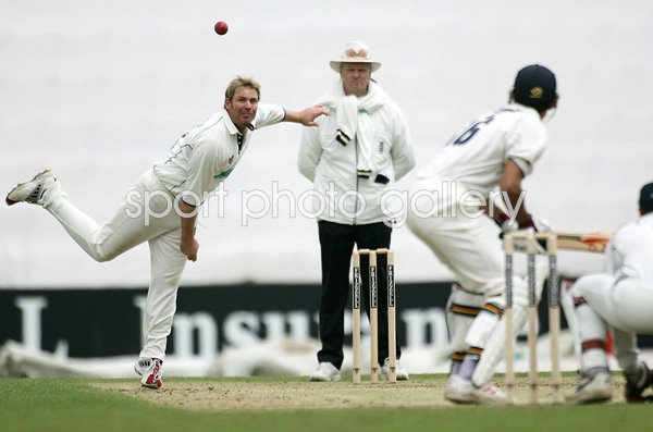 Shane Warne Hampshire bowls v Gloucestershire Southampton 2005
