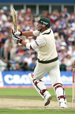 Shane Warne Australia batting 3rd Ashes Test Manchester 2005