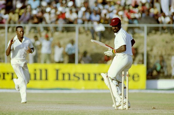 Devon Malcolm England bowls Viv Richards West Indies 1990