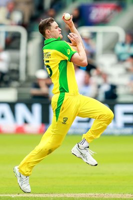 Jason Behrendorff Australia bowls v England Lord's World Cup 2019