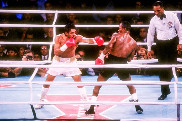 Roberto Duran v Sugar Ray Leonard Las Vegas Boxing 1989