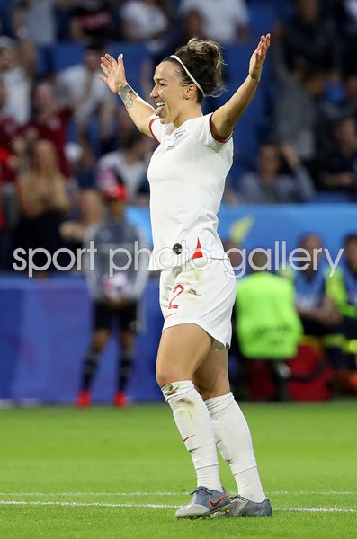 Lucy Bronze England celebrates goal v Norway World Cup 2019