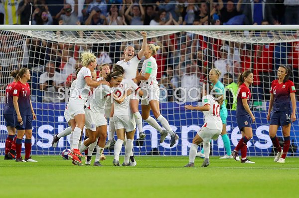 Lucy Bronze England scores v Norway World Cup 2019