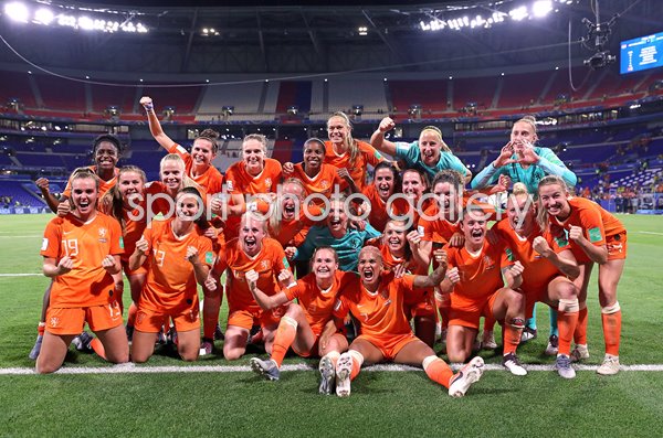 Netherlands celebrate v Sweden Semi Final World Cup 2019