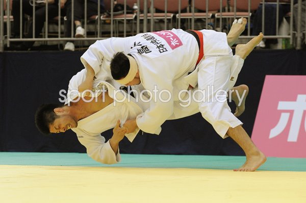 Kaihan Takagi throws Tatsuki Masubuchi Ippon All Japan Judo Championships 2015