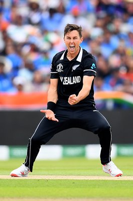 Trent Boult New Zealand celebrates Virat Kohli wicket World Cup 2019  