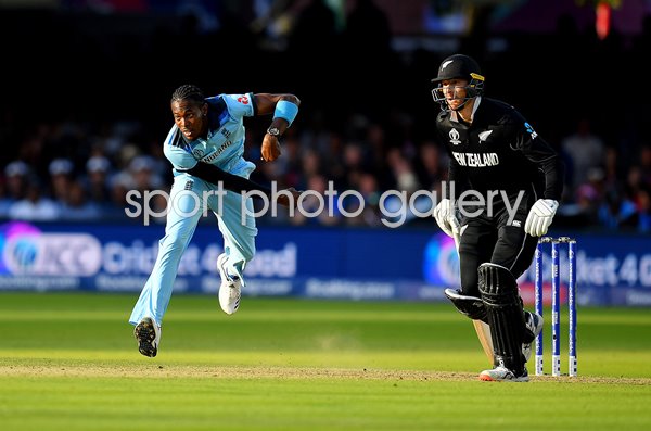 Jofra Archer England bowls Super Over World Cup 2019 Final