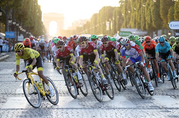 Egan Bernal & Geraint Thomas Team Ineos Paris Tour 2019
