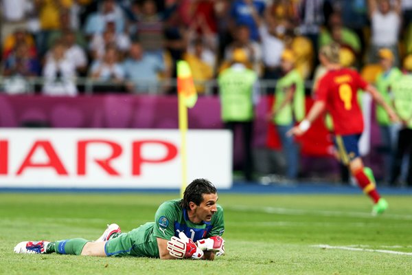 Fernando Torres scores v Buffon EURO 2012