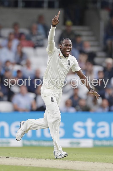 Jofra Archer celebrates England v Australia Headingley Ashes 2019