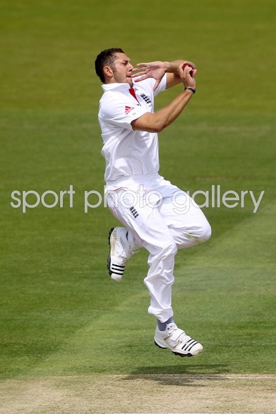 Tim Bresnan bowls for England v Bangladesh 2010