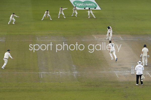Pat Cummins Australia bowls Joe Root England Old Trafford Ashes 2019