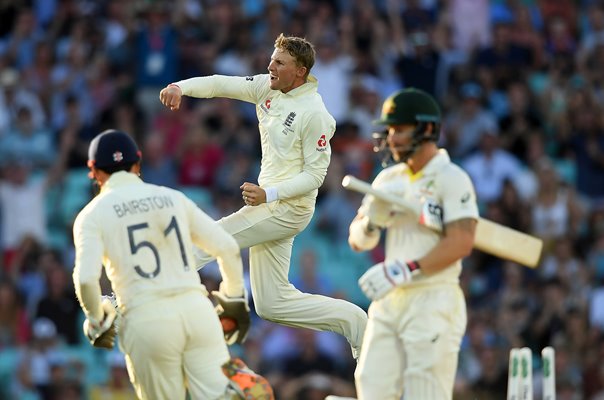 Joe Root celebrates Matthew Wade dismissal Oval Ashes 2019