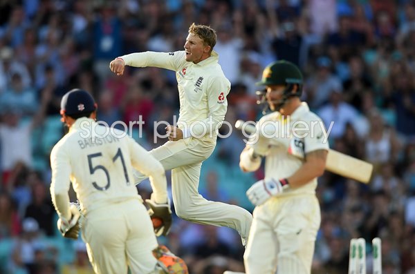 Joe Root celebrates Matthew Wade dismissal Oval Ashes 2019