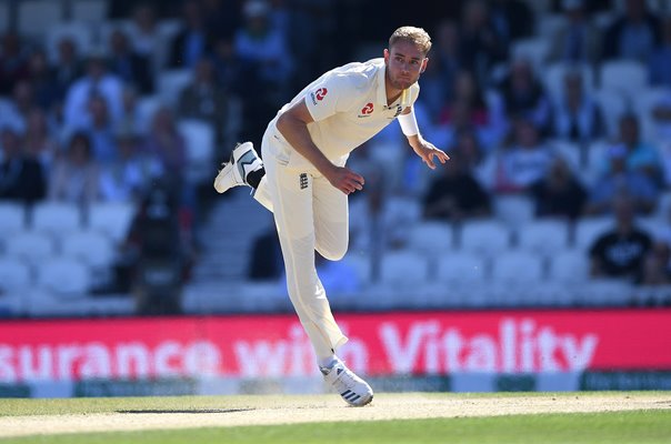 Stuart Broad England bowls v Australia Oval Ashes 2019