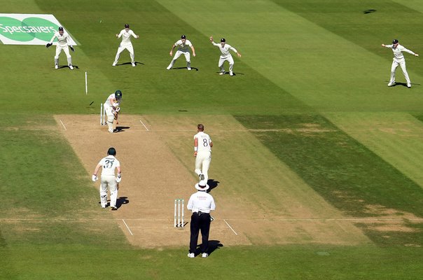 Stuart Broad England bowls Marcus Harris Australia Oval Ashes 2019