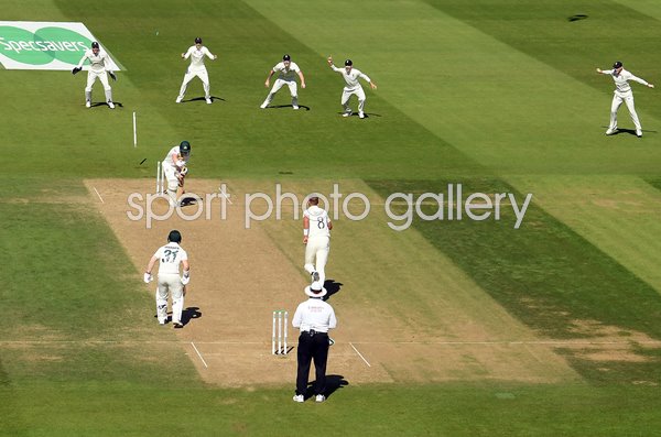 Stuart Broad England bowls Marcus Harris Australia Oval Ashes 2019