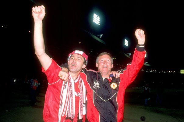 Bryan Robson & Alex Ferguson Manchester United FA Cup 1990
