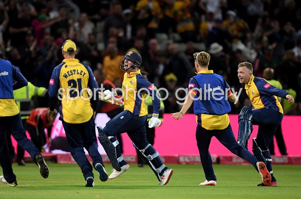 Simon Harmer Essex Eagles winning moment T20 Blast Final 2019